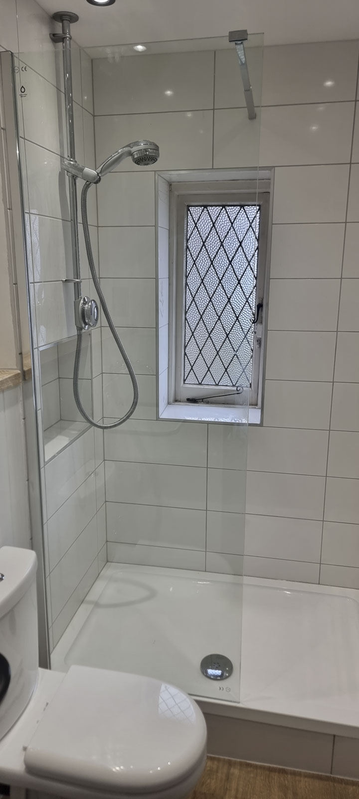 Wooburn Green shower, toilet