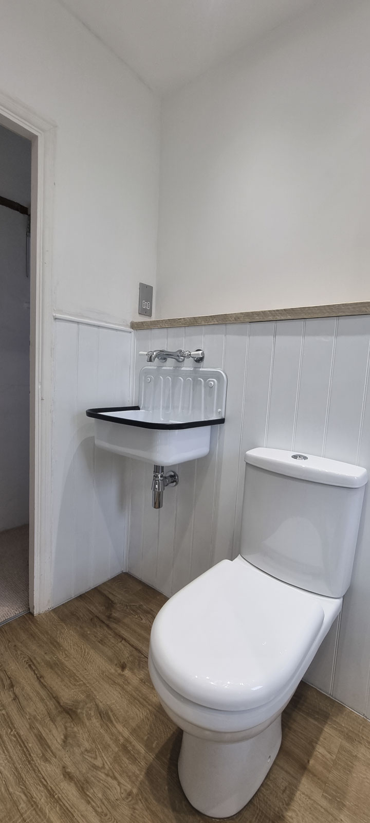 Wooburn Green toilet, shower